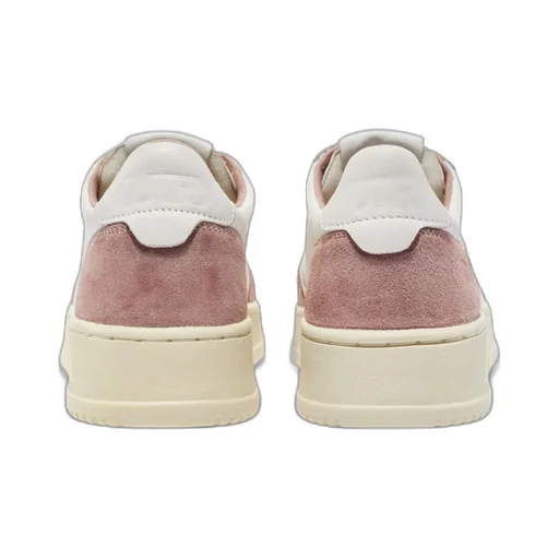 Medalist Low-Top Sneakers