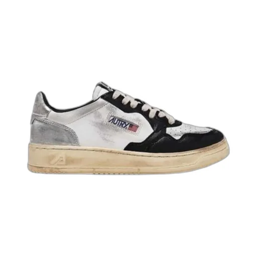 Medalist Super Vintage Lace-Up Sneakers