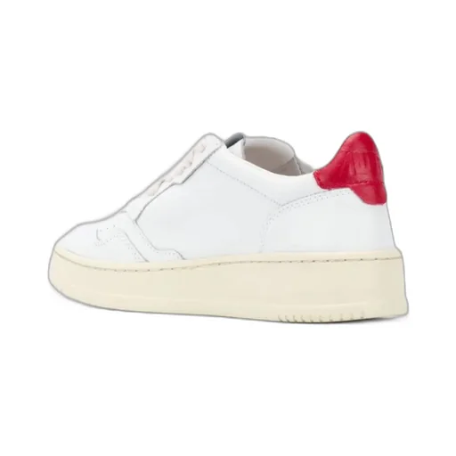 Low-Top Sports Shoes