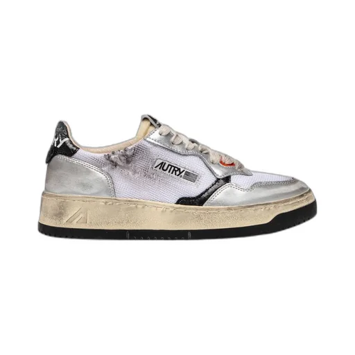 Medalist Super Vintage Lace-Up Sneakers