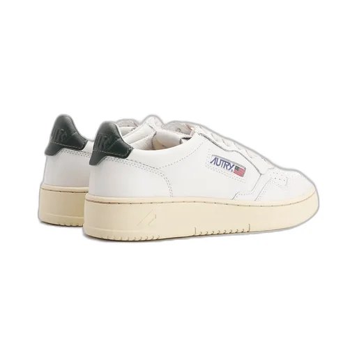 01 Round Toe Lace-Up Sneakers