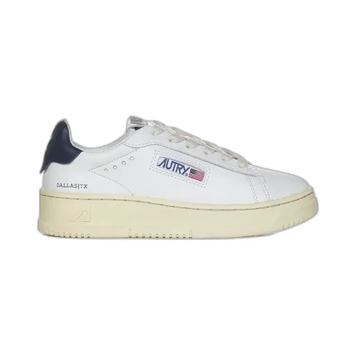 Dallas Round Toe Sneakers