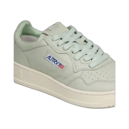Medalist Low-Top Sneakers