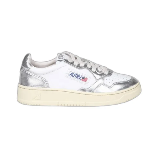 Medalist Low-Top Sneakers