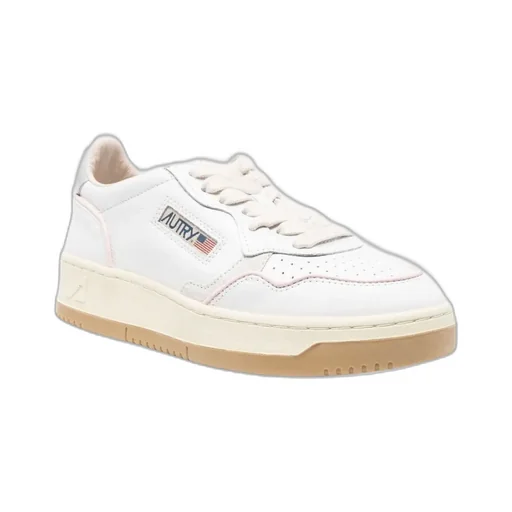 Low-Top Sports Shoes