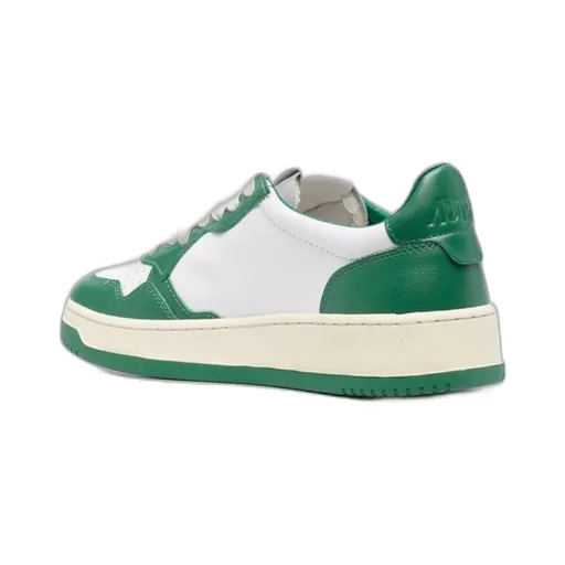 Medalist Low-Top Sneakers