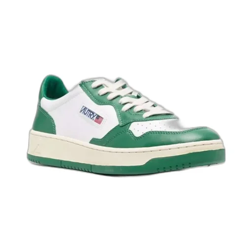 Medalist Low-Top Sneakers