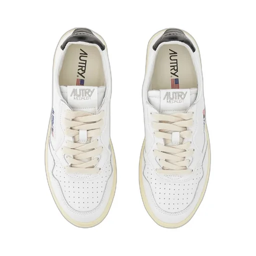 Medalist Low Sneakers