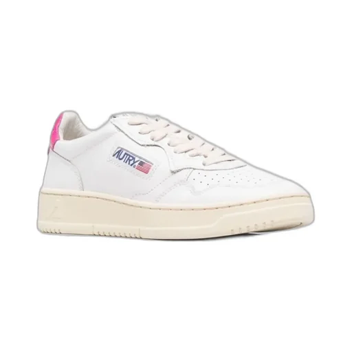 Medalist Low-Top Sneakers