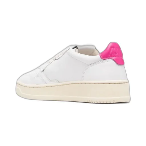 Medalist Low-Top Sneakers