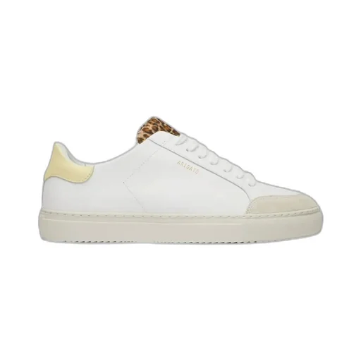 Clean 90 Triple Sneaker