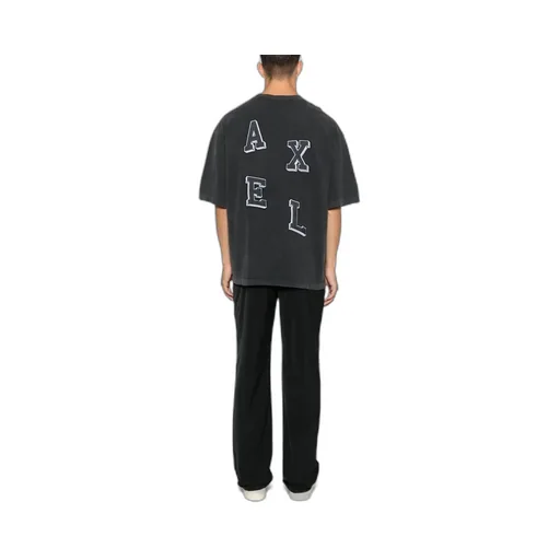 Short-Sleeved T-Shirt