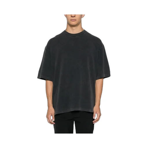 Short-Sleeved T-Shirt