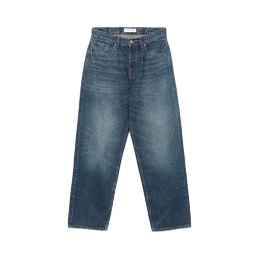 Wide-Leg Jeans