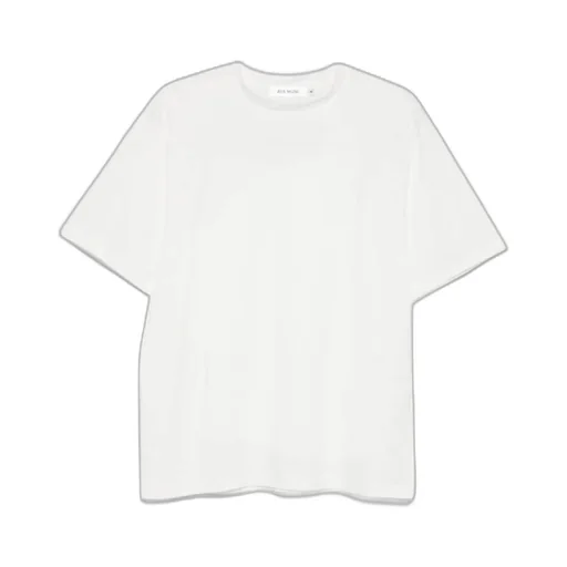 Short-Sleeved T-Shirt