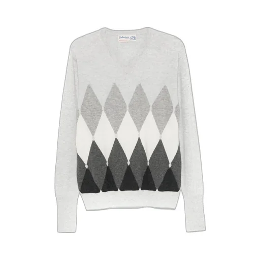Diamond-Pattern V-Neck Sweater