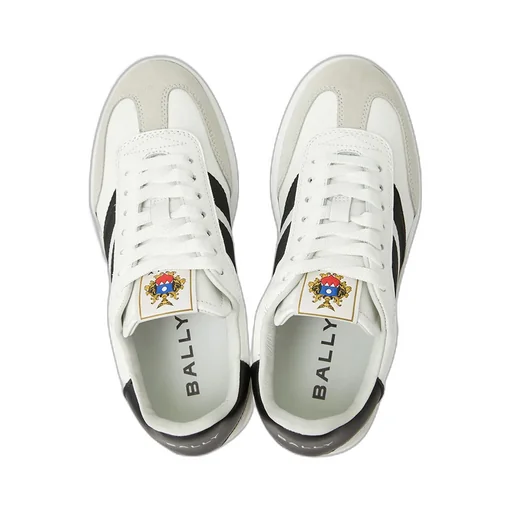 Round-Toe Casual Shoes