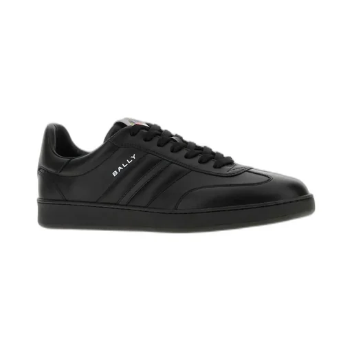 Retro Crest Lace-Up Sneakers