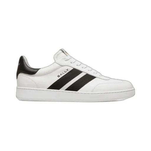 Round Toe Sneakers