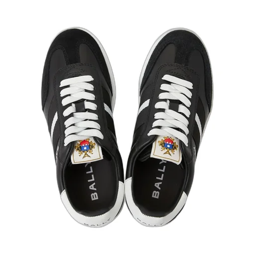 Round-Toe Casual Shoes