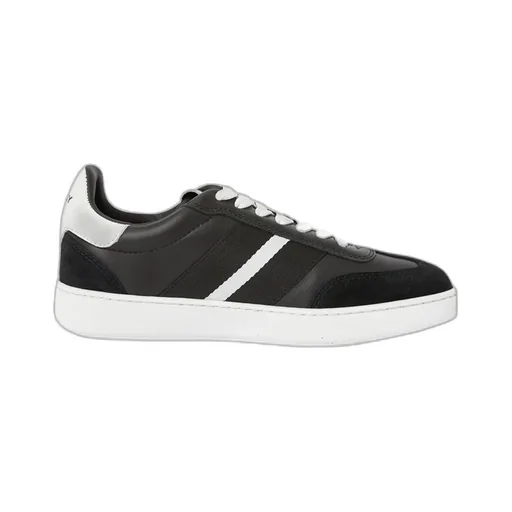 Round-Toe Casual Shoes