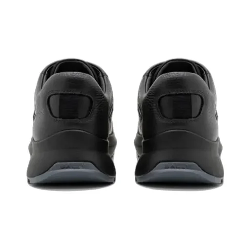 Outline Sneaker