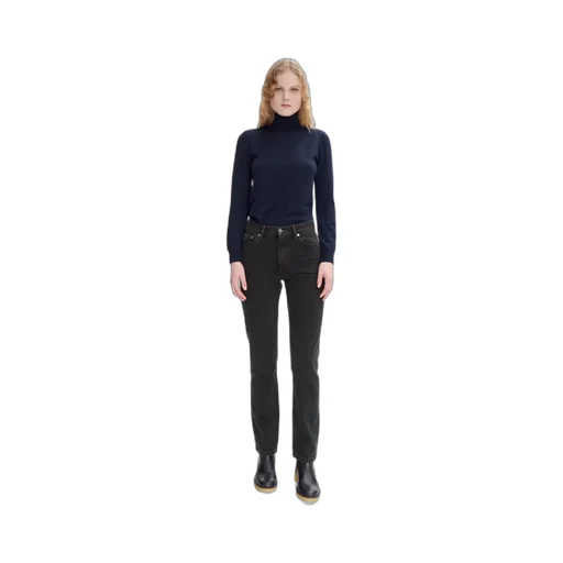 Molly Straight-Leg Jeans