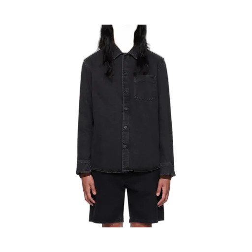 Long-Sleeved Buttoned Shirt