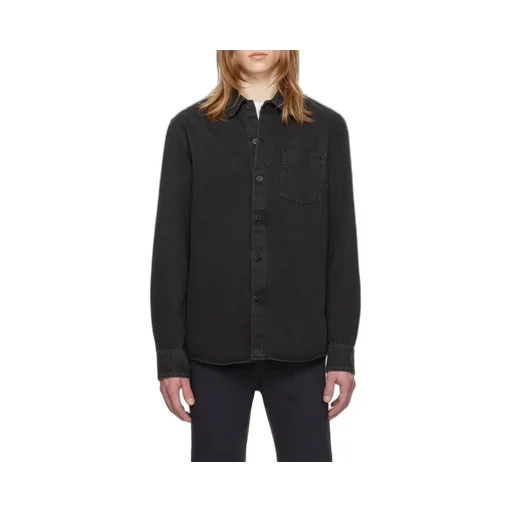 Long-Sleeved Buttoned Shirt