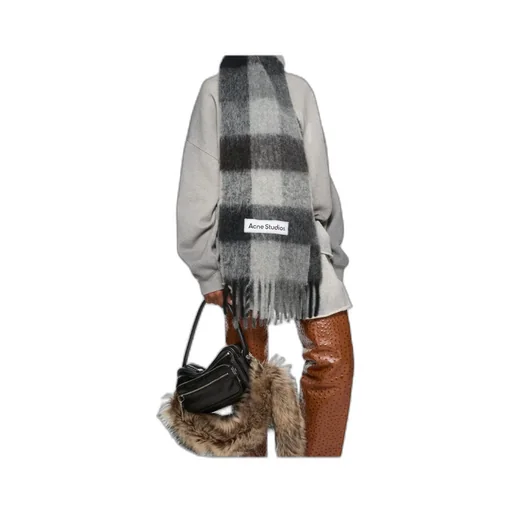 Logo Patch Checked Scarf