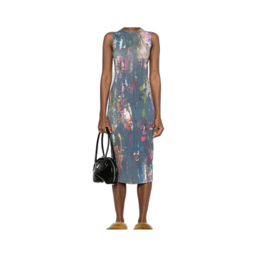 Round Collar Sleeveless Dress