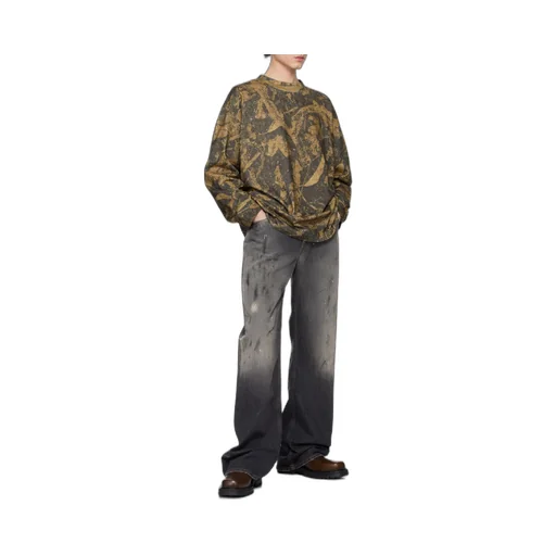 Long-Sleeved Crewneck Sweatshirt