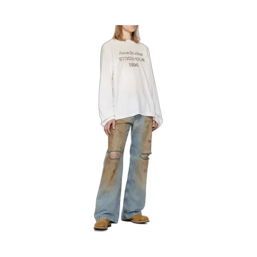 Distressed Jeans