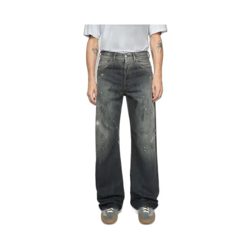 Loose-Fit Distressed Jeans