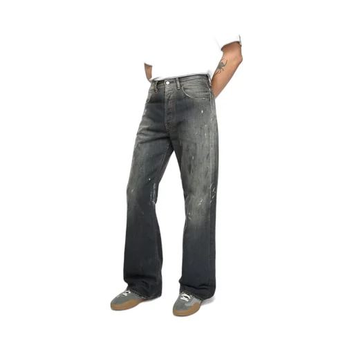 Loose-Fit Distressed Jeans