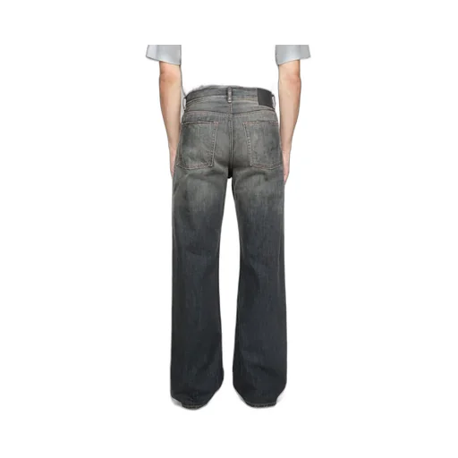 Loose-Fit Distressed Jeans
