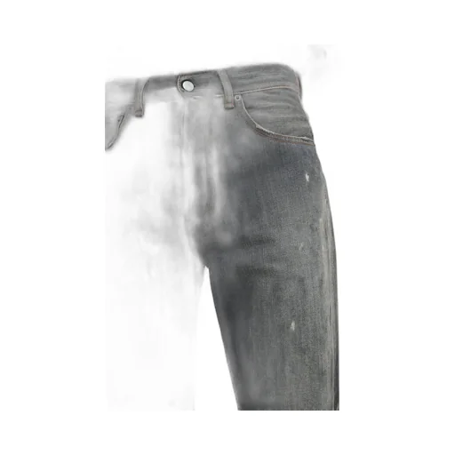 Loose-Fit Distressed Jeans