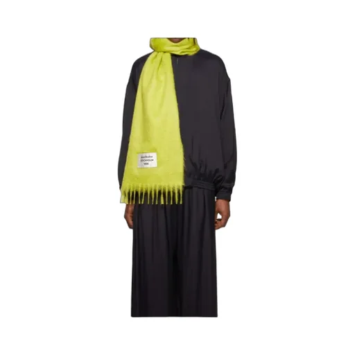 Classic Logo Patch Scarf