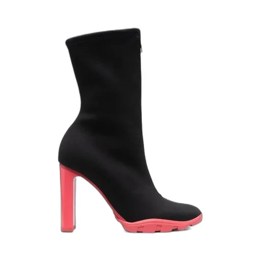 Slim Tread Zipped Boots