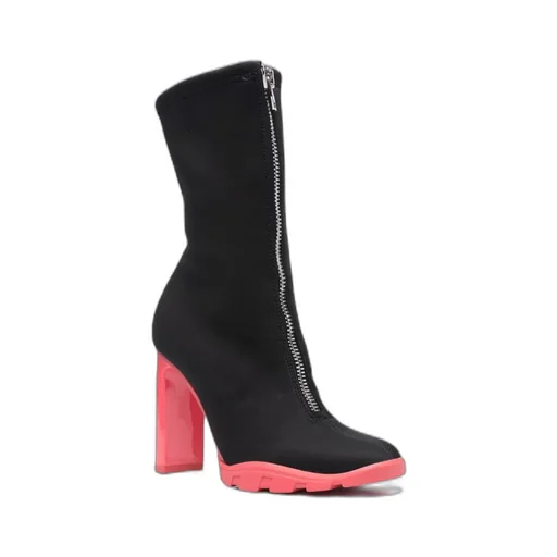 Slim Tread Zipped Boots