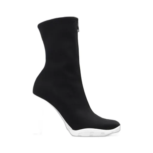 Slim Tread Zipped Boots