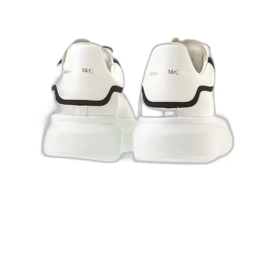 Larry Low-Top Sneakers