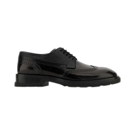 Round-Toe Lace-Up Brogues