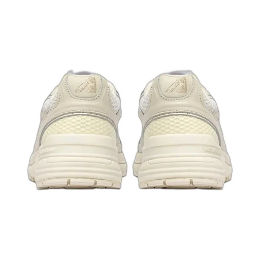 Hyperway Lace-Up Sneakers