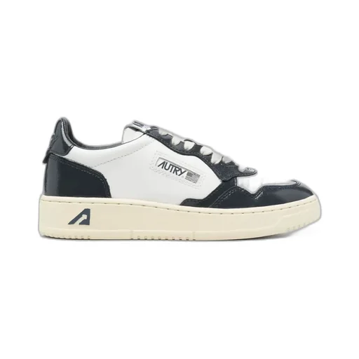 Medalist Sneakers