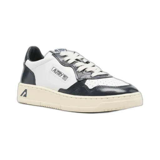 Medalist Sneakers