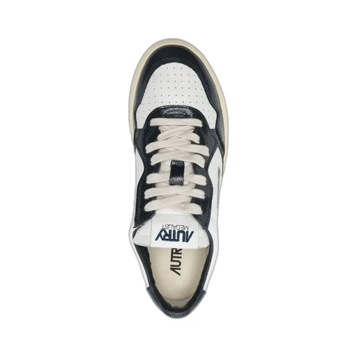Medalist Sneakers
