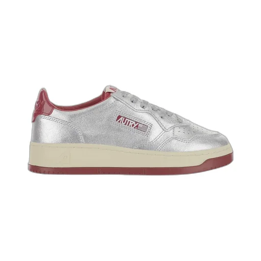 Medalist Low-Top Sneakers