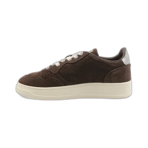 Medalist Low-Top Sneakers