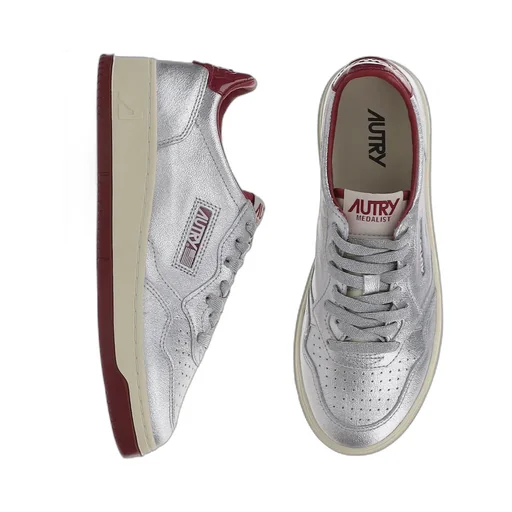 Medalist Low-Top Sneakers